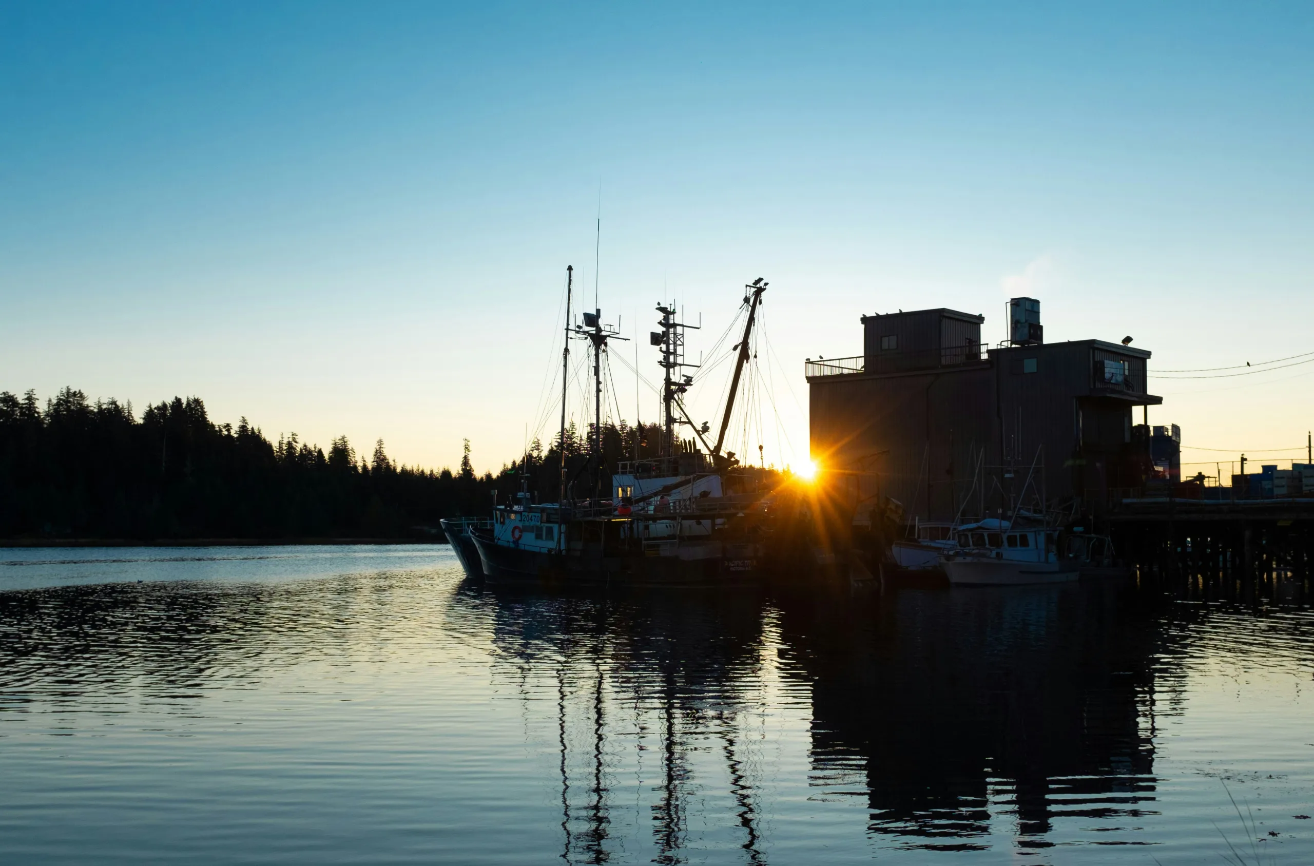 Sunset Boat on Water | CR Lawyers
